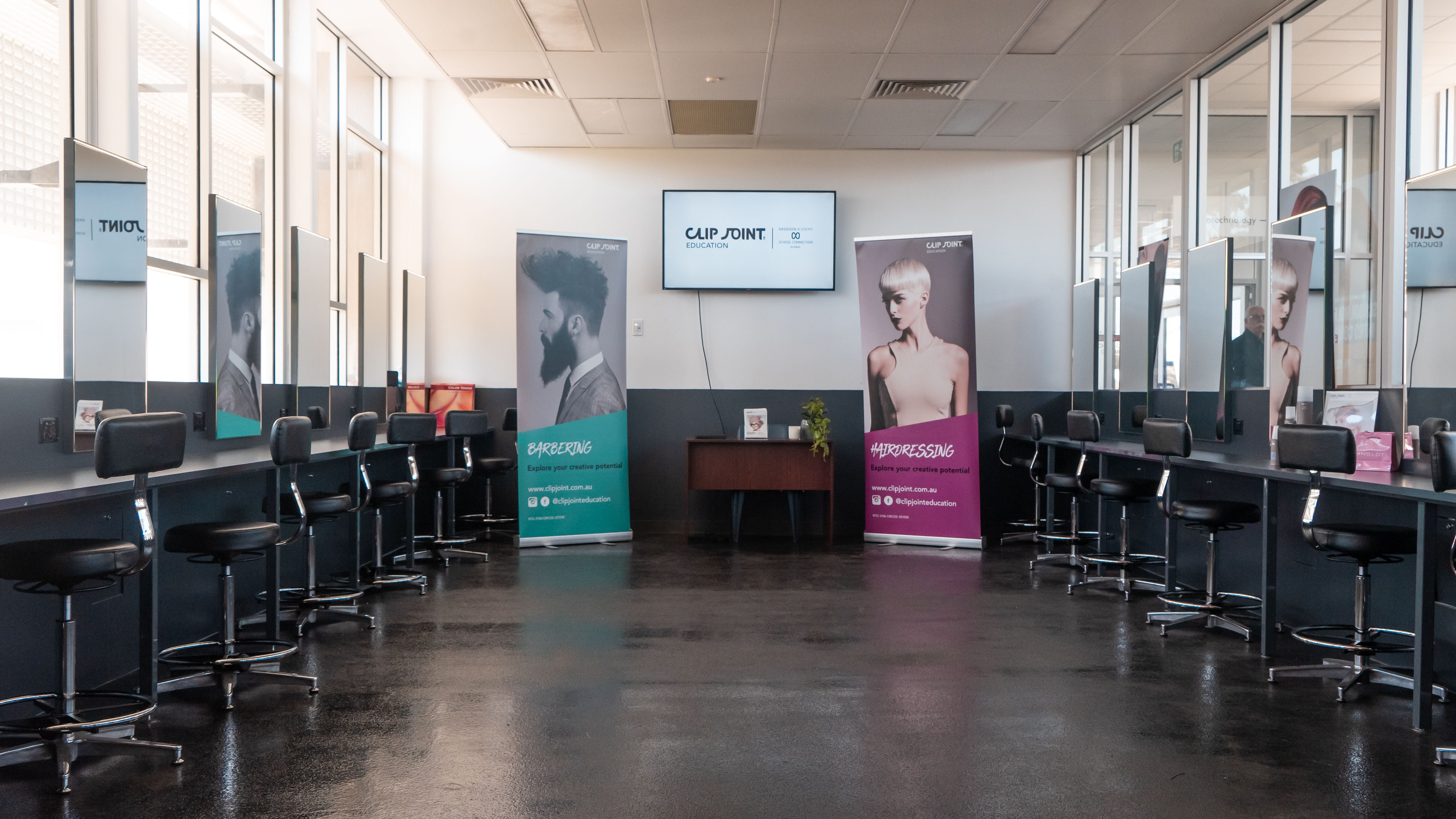 2019 Gallery Image -5d93f2ef67fa4